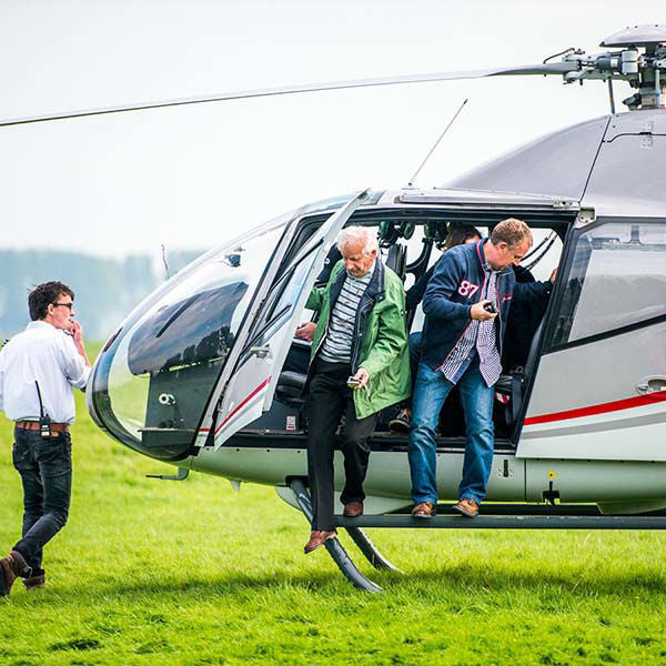 Helikopter vliegen  - afbeelding 1