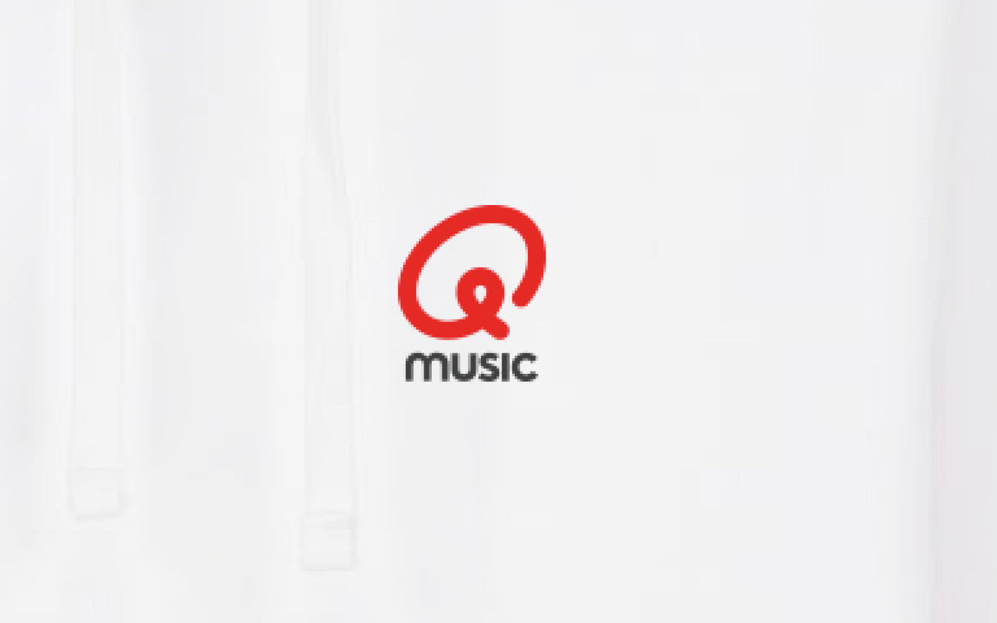 Hoodie - Q Sounds Better With You - gepersonaliseerd - wit - afbeelding 7