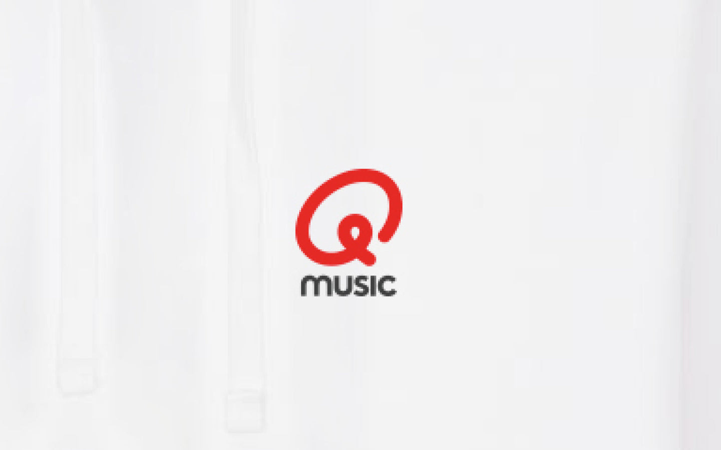 Sweater - Q Sounds Better With You - gepersonaliseerd - wit - afbeelding 7
